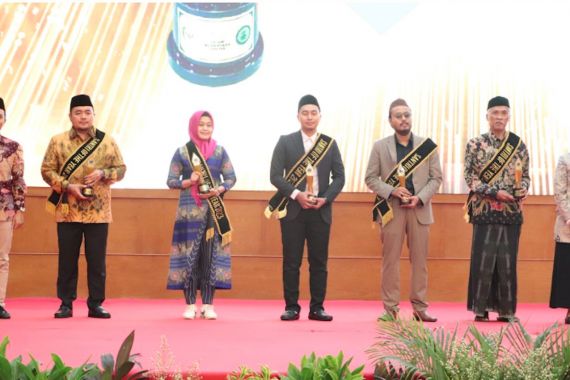 Islam Nusantara Center Berikan penghargaan Kepada Santri dan Pesantren Inspiratif, Berikut Daftar Namanya - JPNN.COM