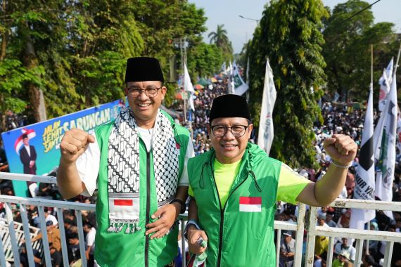 Ibu Penjual Sate di Jember Doakan Anies Jadi Presiden: Cuma Ini yang Amanah - JPNN.COM