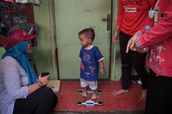 Kasus Stunting di Indonesia Masih Tinggi, LAZ YBKB Menyasar Anak Yatim Duafa - JPNN.COM