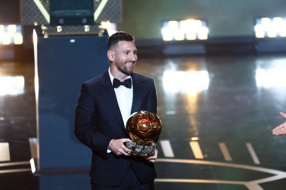 Sah! Lionel Messi Raih Ballon d'Or 2023, Cetak Rekor - JPNN.COM