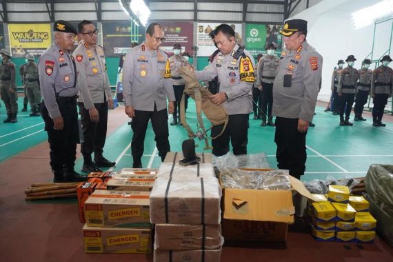Karhutla di Kabupaten OKI Meluas, Polda Sumsel Tambah 50 Personel untuk Padamkan Api - JPNN.COM