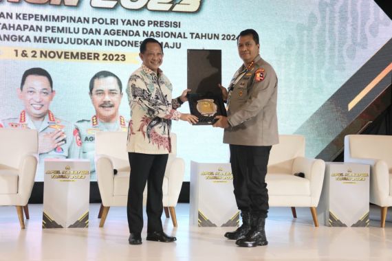 Mendagri Tito Karnavian Dorong Polri Aktif Awasi Kampanye Hitam Jelang Pemilu 2024 - JPNN.COM