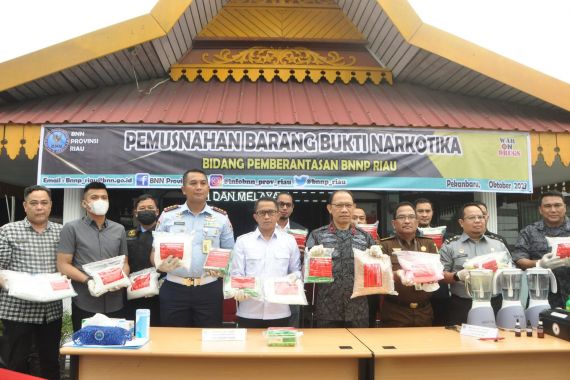 Ini Kontribusi Bea Cukai Riau Menyelamatkan Ratusan Ribu Jiwa dari Ancaman Narkotika - JPNN.COM