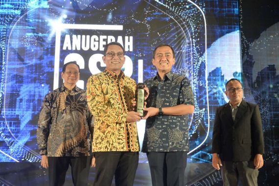 Pertamina Raih Penghargaan Anugerah CSR 2023 Lewat Program Desa Energi Berdikari - JPNN.COM