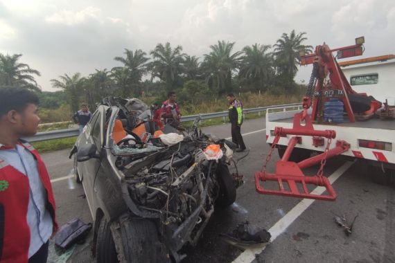 Kecelakaan Maut di Tol Pekanbaru-Dumai, 2 Orang Tewas, Begini Kejadiannya - JPNN.COM