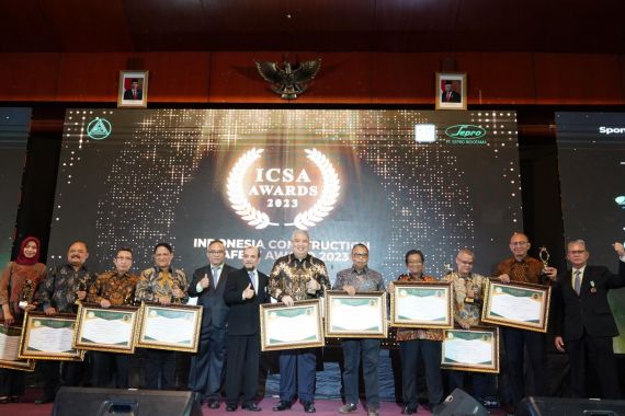 Komitmen Tingkatkan Keselamatan Kerja, KAI Properti Raih Penghargaan ICSA 2023 - JPNN.COM