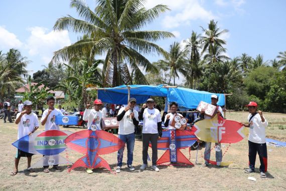 Warga Bone Antusias Ikuti Lomba Layang-Layang bareng Gerakan Passeddingeng Ganjar - JPNN.COM