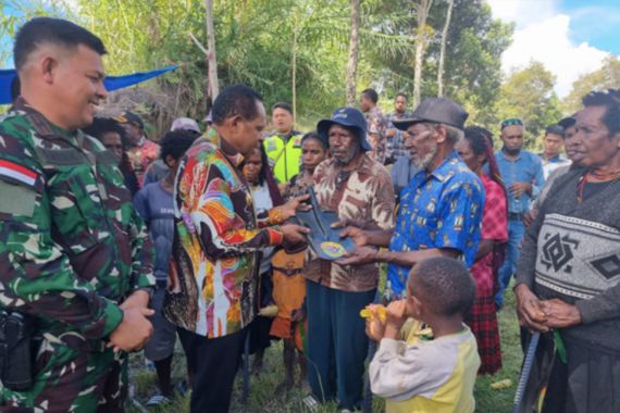 Bantu Para Petani, Pj Gubernur Kondomo Ingin Jadikan Papua Pegunungan sebagai Lumbung Pangan - JPNN.COM