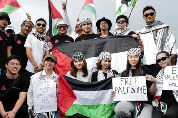 Begini Cara Thariq Halilintar dan Aaliyah Massaid Beri Dukungan untuk Palestina - JPNN.COM