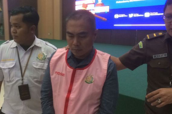 Menunggak Pajak Rp 8,3 Miliar, Bos Perusahaan Sawit di Riau Ini Ditahan - JPNN.COM
