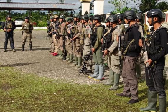 Siang Bolong, Kantor Polres Dogiyai Diserang Sekelompok Warga, Polisi Siaga - JPNN.COM
