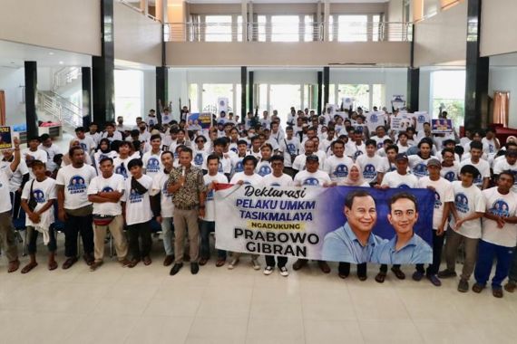 Ratusan Pelaku UMKM Tasikmalaya Dukung Prabowo–Gibran yang Terbukti Bekerja Nyata - JPNN.COM