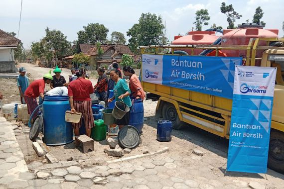 TBIG Pasok 160 Tangki Air Bersih ke Wilayah Terdampak Kekeringan di Jateng - JPNN.COM