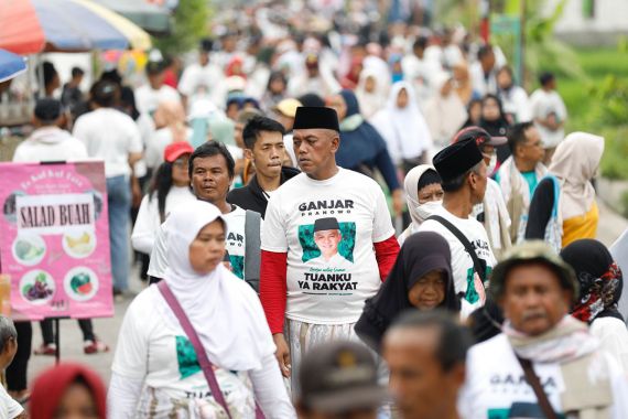 Hadapi Pemilu 2024, Santrine Abah Ganjar: Kedepankan Akhlakul Karimah, Jangan Terprovokasi Hoaks - JPNN.COM