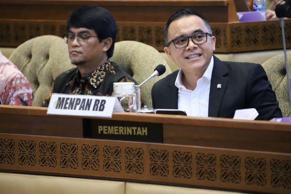 Menteri Anas Ungkap 5 Pokok di PP Manajemen ASN, Seluruh Honorer Harus Tahu - JPNN.COM