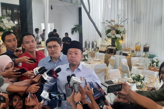 TKN Prabowo-Gibran Imbau Sukarelawan Tak ke KPU Malam Ini, Nusron Singgung Potensi Provokasi - JPNN.COM