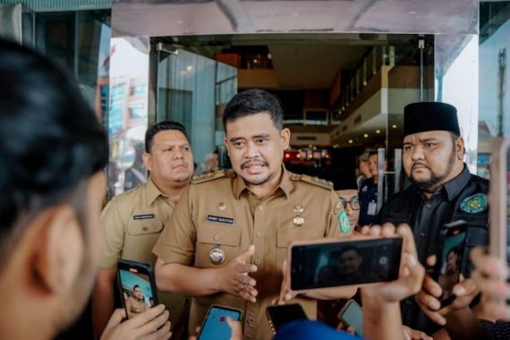Bobby Nasution Soal Belum Kembalikan KTA ke PDIP: Masih Cari Tanggal Cantik - JPNN.COM