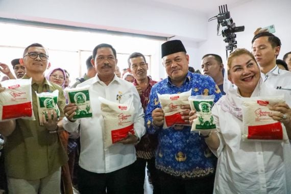 Pj Gubernur Jateng Mengapresiasi Toko Pandawa Kita yang Mampu Memangkas Rantai Distribusi Pangan - JPNN.COM