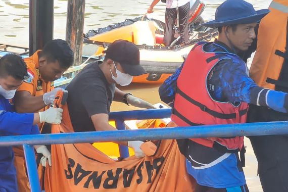 Bocah 13 Tahun yang Tenggelam di Sungai Siak Ditemukan Tewas - JPNN.COM