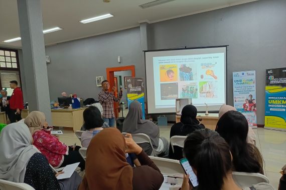 Puluhan UMKM Binaan PLN UID Jakarta Raya Ikuti Pelatihan Digital Marketing dan Fotografi - JPNN.COM