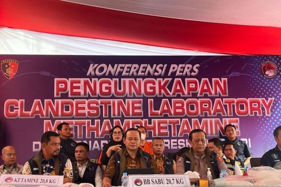Polisi: Sabu-Sabu Produksi Pabrik Rumahan di Tangerang untuk Tahun Baru - JPNN.COM
