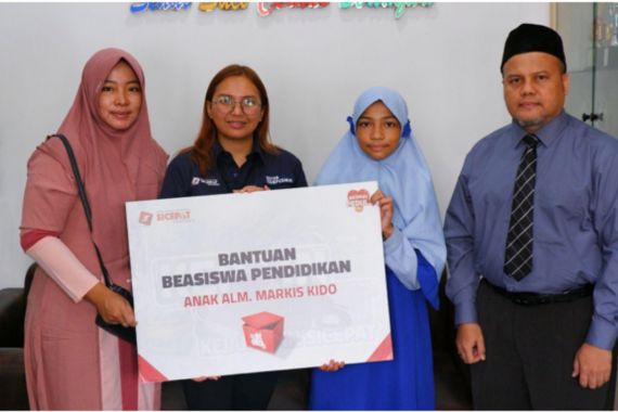 SiCepat Ekspres Beri Beasiswa Pendidikan Untuk Anak Almarhum Markis Kido - JPNN.COM
