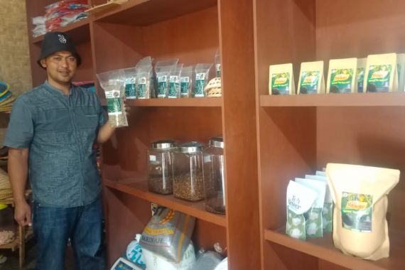 Kopi Akar Wangi di Desa Wisata Makin Tumbuh dengan Program BRI 'Klasterku Hidupku' - JPNN.COM