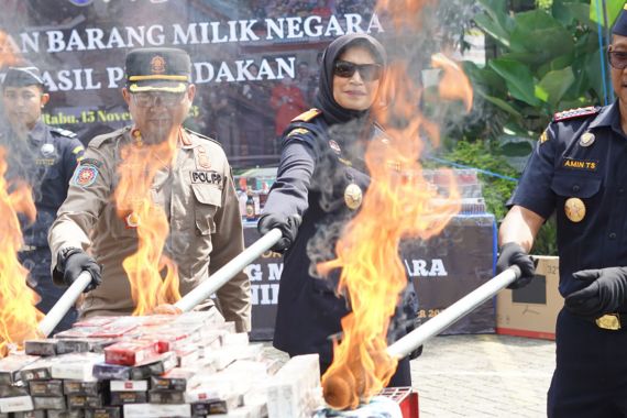 Sepanjang 2023, Bea Cukai Bogor Menindak 379 Pelanggaran di Bidang Kepabeanan - JPNN.COM