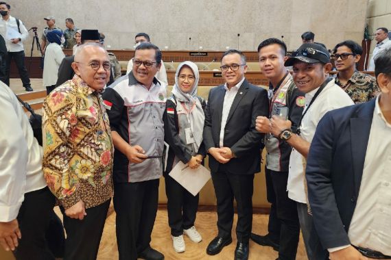 Honorer Tendik Sudah Diusulkan Masuk Dalam PP Turunan UU ASN Baru, Semoga Positif - JPNN.COM