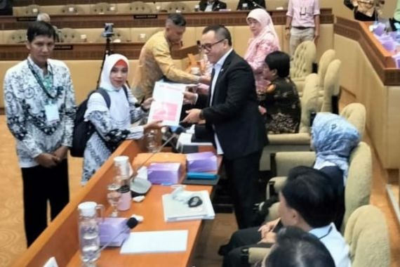 Penambahan Kuota PPPK 2024 untuk Tendik Sudah Disetujui, Honorer Harap Tenang - JPNN.COM
