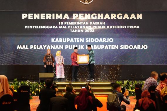 Selamat, Pemkab Sidoarjo Raih Penghargaan MPP Terbaik Kategori Prima dari KemenPAN-RB - JPNN.COM