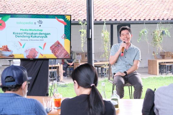 Kisah Inspiratif UMKM Bandung 'Dendeng Kukuruyuk' yang Sukses Berjualan Lewat Tokopedia - JPNN.COM