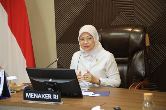 Menaker Ida Fauziyah Sampaikan Apresiasi Kepada Gubernur yang Telah Tetapkan UMP 2024 - JPNN.COM