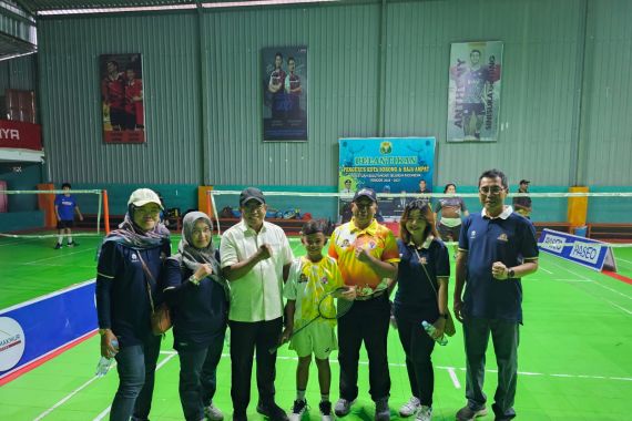 Anggota DPR dan PJ Walikota Puji Langkah Menpora Dito Gelar Kejuaraan Tarkam di Kota Sorong - JPNN.COM