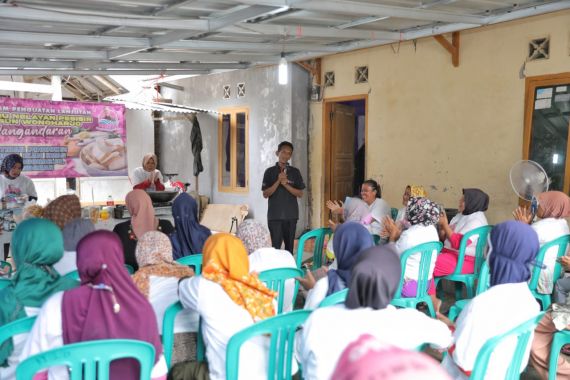 Wanita Nelayan Ganjar Buktikan Kepedulian Terhadap Kesejahteraan Keluarga di Pangandaran - JPNN.COM