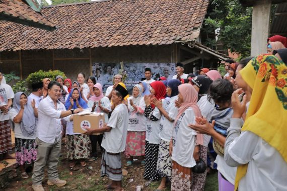 Warga Lebak Antusias Menerima Bantuan Sumur Bor dari Sukarelawan Gardu Ganjar - JPNN.COM