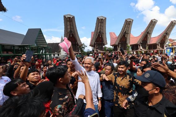 Bersafari di Toraja, Ganjar Tegaskan Pemerintah Harus Jamin Kebebasan Beragama - JPNN.COM