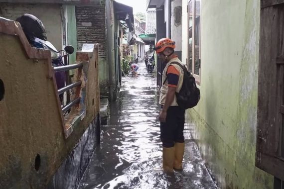 Hujan Deras, Kota Malang Dilanda Banjir - JPNN.COM