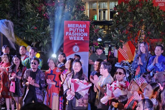 Puan: Indonesia Kaya Budaya yang Bisa jadi Inspirasi Fesyen - JPNN.COM