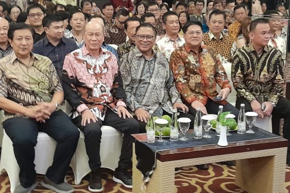 Hadiri Ramah Tamah dengan Tokoh-Tokoh Tionghoa Kalbar, OSO Mengajak Terus Menjaga Persatuan - JPNN.COM