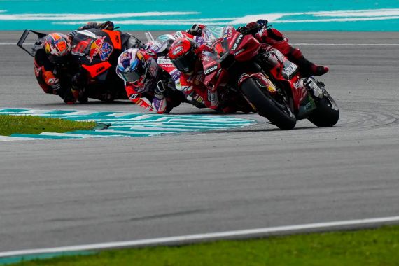 Pemanasan MotoGP Valencia: Martin Ketiga, Pecco ke-12, Quartararo Sakit - JPNN.COM