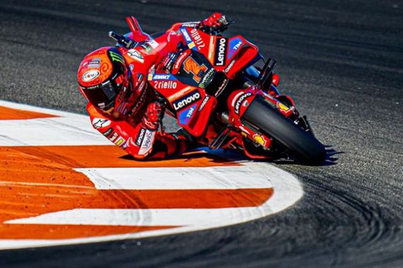Kans Pecco jadi Juara Dunia MotoGP 2023 Lebih Besar dari Martin - JPNN.COM