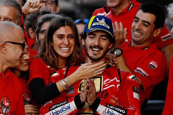 MotoGP Valencia 2023: Bukti Dewi Fortuna Mengiringi Kemenangan Francesco Bagnaia - JPNN.COM