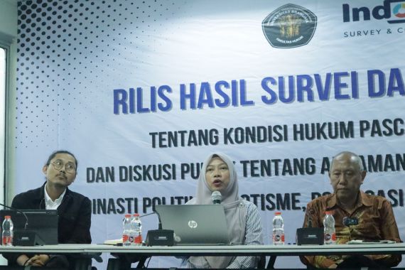 Survei Indopol: Imbas Putusan MK, Kepuasan Terhadap Kinerja Pemerintahan Jokowi Merosot - JPNN.COM