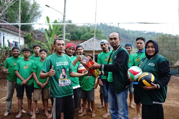 Relawan Asandra Bangun Kebersamaan dengan Masyarakat Lewat Turnamen Voli - JPNN.COM