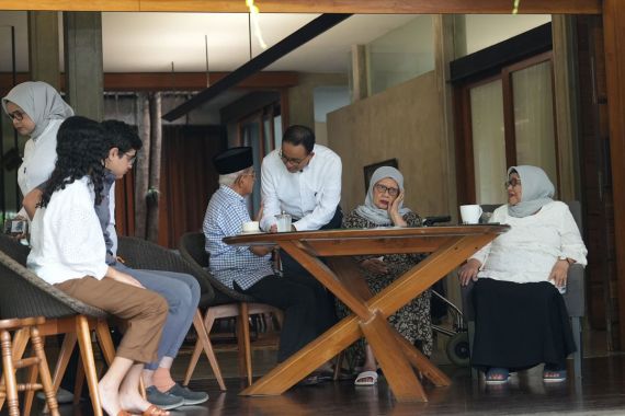 Mohon Restu Keluarga, Anies Baswedan Memulai Kampanye di Tanah Merah - JPNN.COM