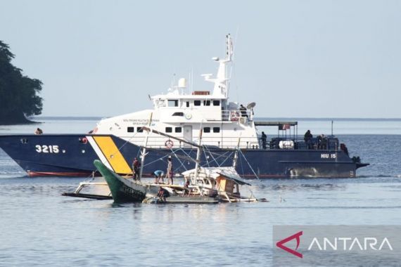 Diduga Mencuri Ikan di Laut Sulawesi, Kapal Asing Berbendera Filipina Ditangkap KKP - JPNN.COM