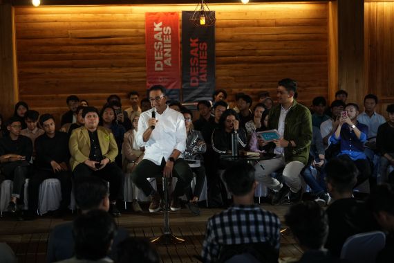 Kampanye di Bandung, Anies Paparkan Solusinya Atasi Kemacetan Kota Kembang - JPNN.COM