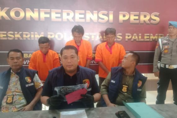 3 Penodong Sopir Bus Pariwisata di Belakang Monpera Palembang Dibekuk Polisi - JPNN.COM