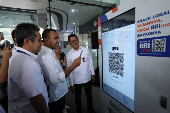 Kementerian BUMN RI & BRI Kolaborasi Memudahkan Pemasaran UMKM lewat Vending Machine - JPNN.COM